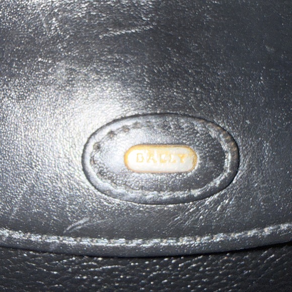 Vintage Bally Black Leather & Chain Shoulder Bag - Picture 10 of 15